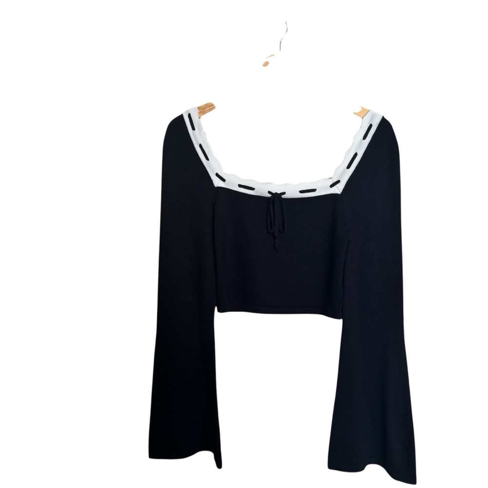 NWOT Dee Elly Sweater Knit Crop Size M Black Ivory Y2K Retro Milkmaid